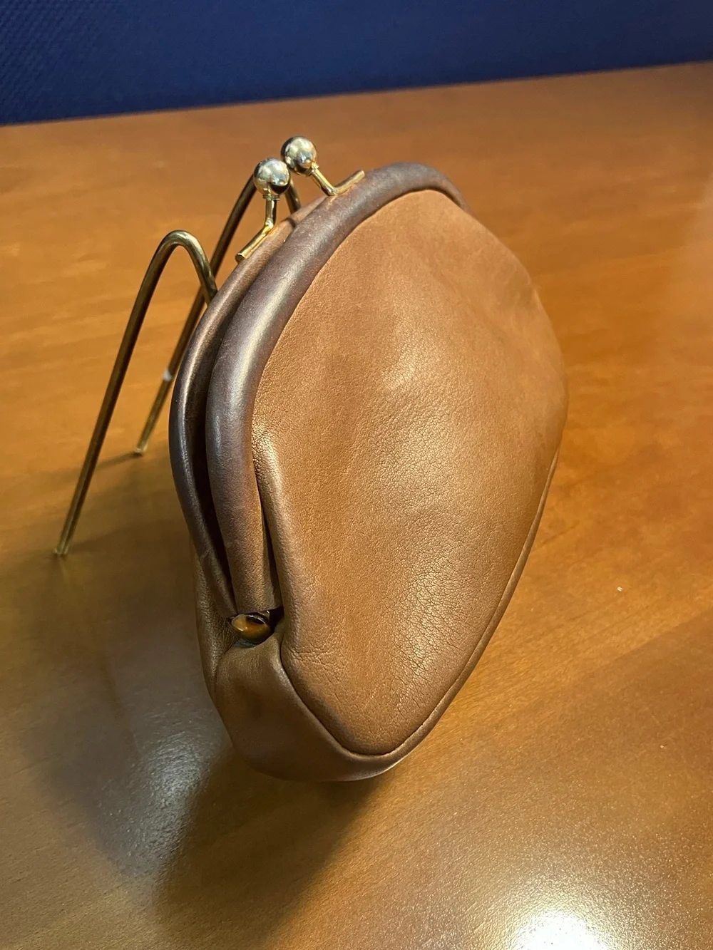 Vintage Coach Tan Leather Kiss-Lock Utility Purse 7160